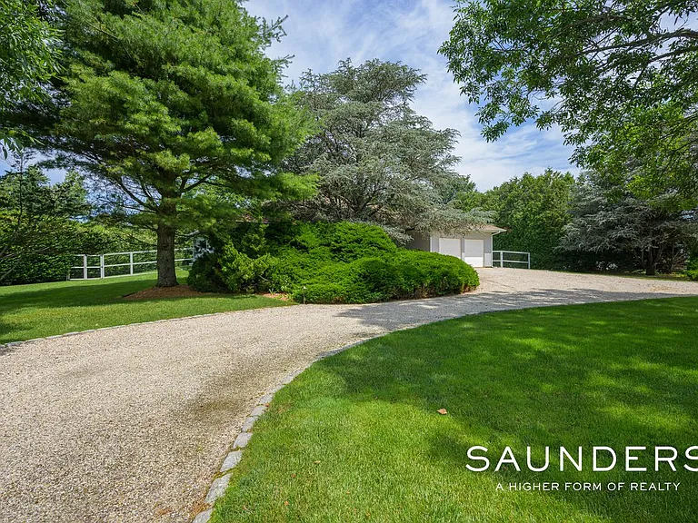 11 Winding Way — Photo 1
