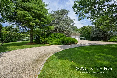 11 Winding Way Photo 1