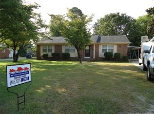 469 Waterbury Dr, Fayetteville, NC 28311
