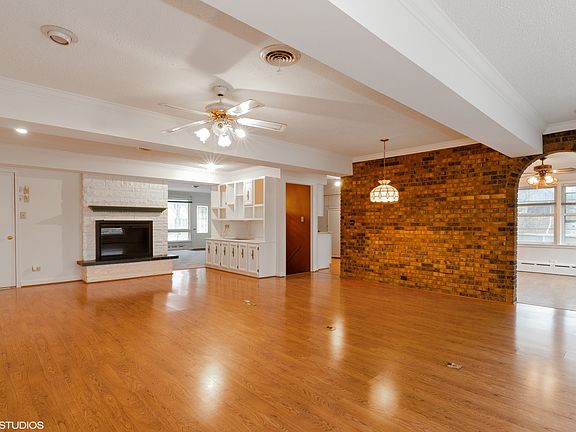 5th image of 511 W Eugenia St