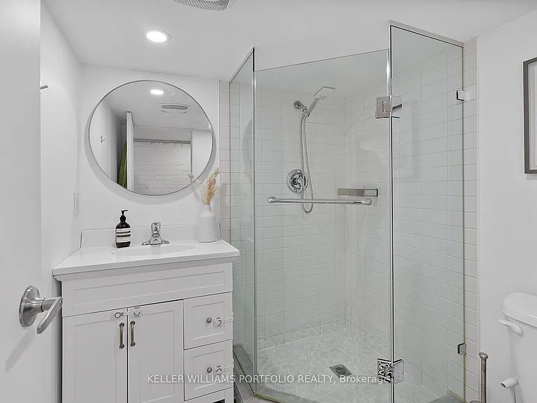 28 Tiverton Ave — Photo 41