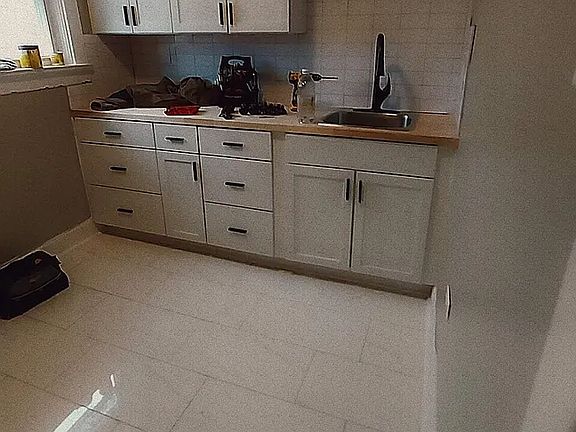5th image of 2423 Park Ave #2
