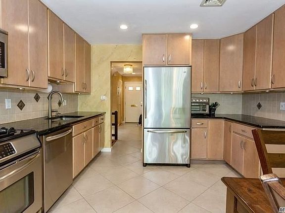 5th image of 5 Wren Dr