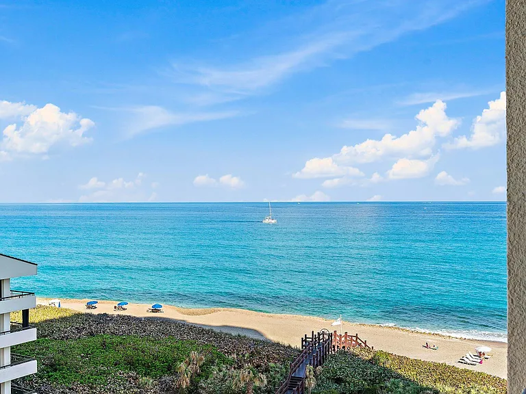 4000 N Ocean Dr #703 — Photo 1