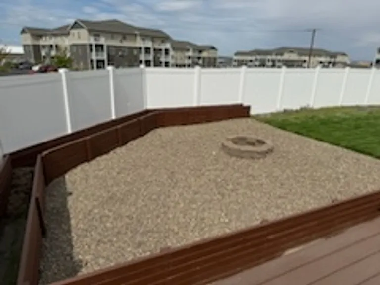 371 NE Marshall Loop — Photo 9