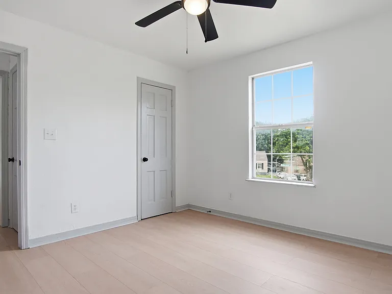 1305 Bellevidere Dr — Photo 6