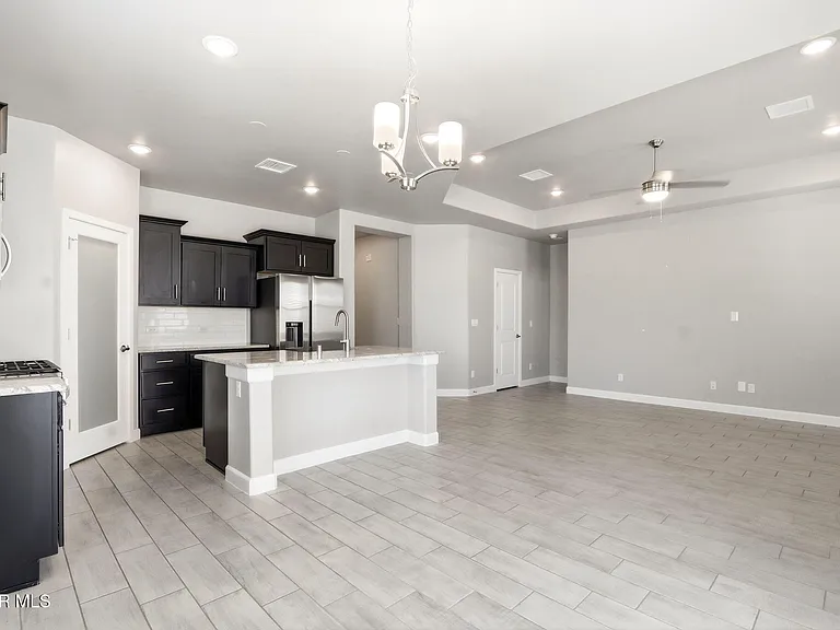 13131 Oakhampton Ave — Photo 7