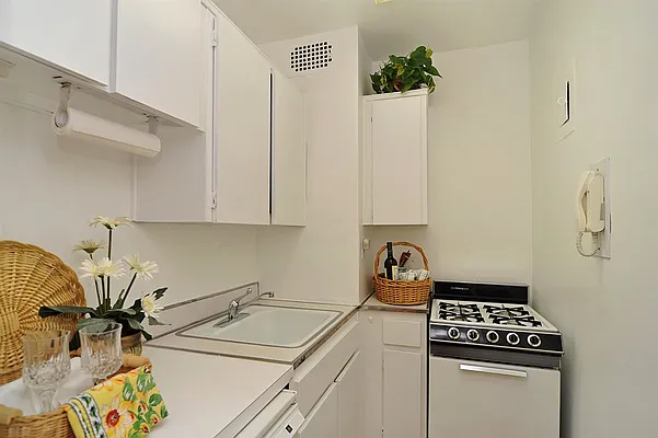 Sold by Corcoran | media 2