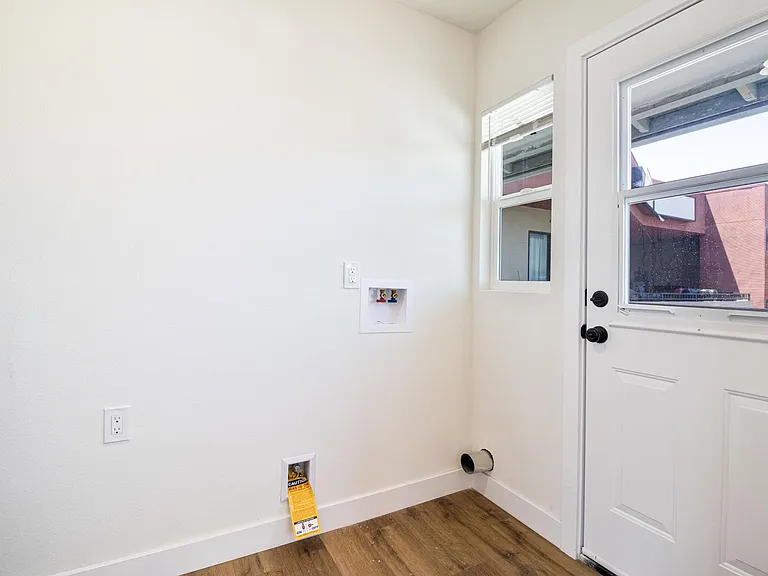 10817 S Western Ave — Photo 9