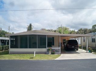 186 S Tara Dr, Tavares, FL 32778