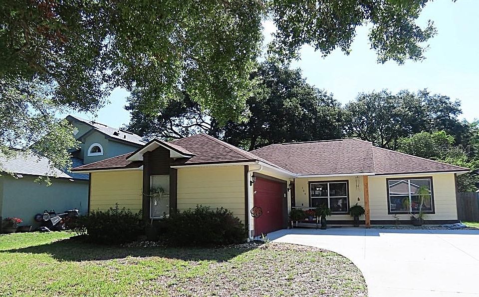 1st image of 109 N BRISTOL CIRCLE