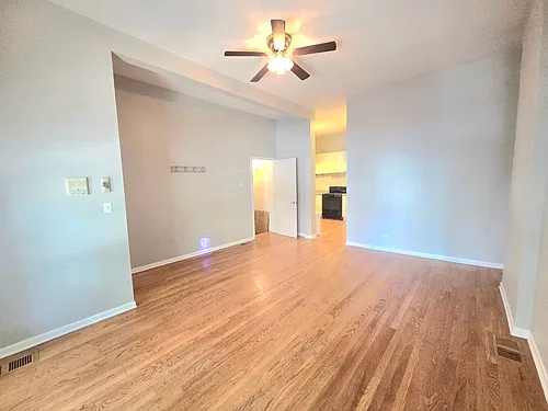 1507 N Hudson Ave Photo 1
