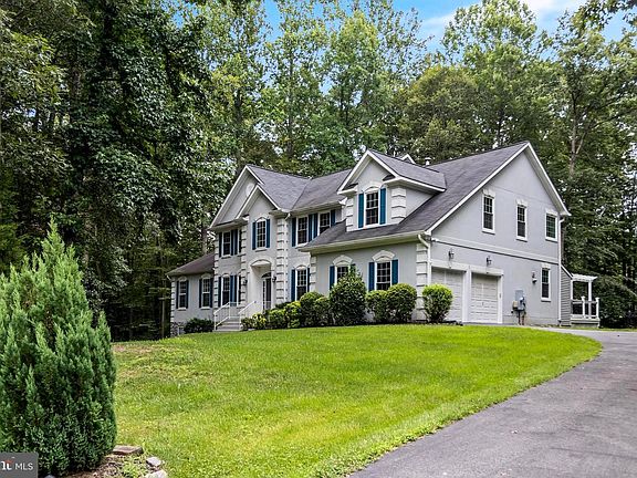 2nd image of 8845 Locust Grove Dr