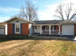 2102 Valley Park Rd, Fenton, MO 63026