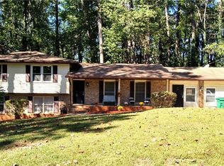 539 Lake Michele Ct, Stone Mountain, GA 30088