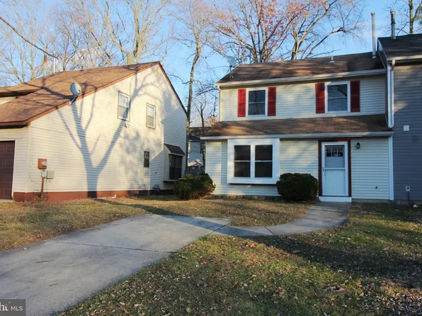 16 Hyacinth Ln, Sicklerville, NJ 08081