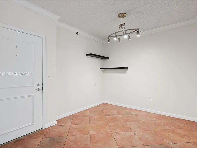 19701 E Country Club Dr #5105 — Photo 10
