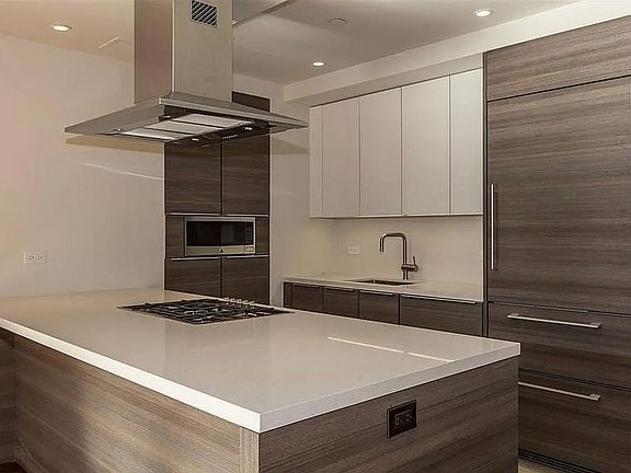 2nd image of 151 W 21st St APT 3D