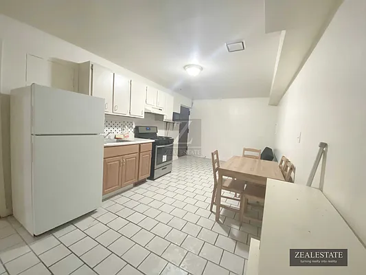 Rented by ZealEstate Group Inc | media 49