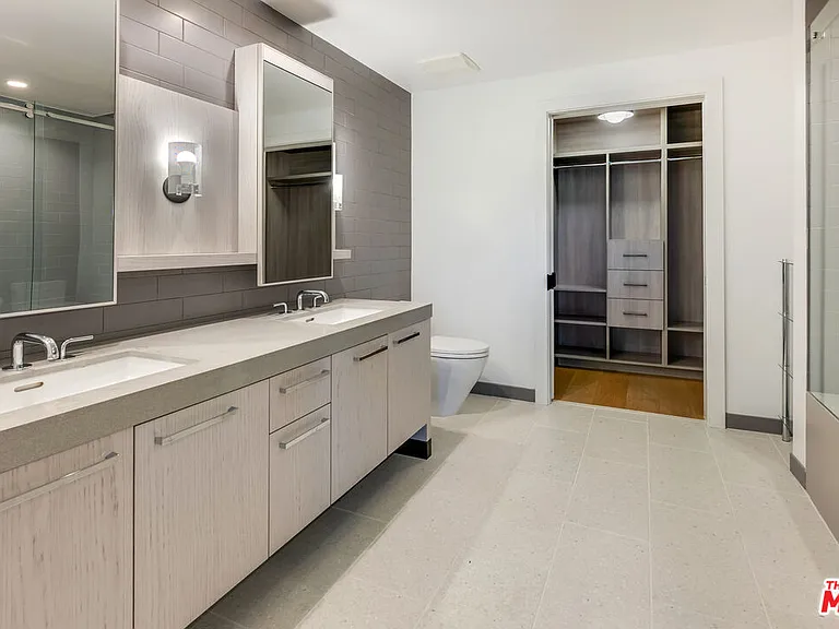 10777 Wilshire Blvd #405 — Photo 24