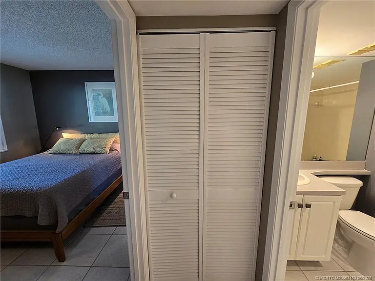 5564 NE Gulfstream Way — Photo 34