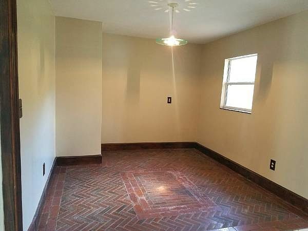 1st image of 3009 Sutton Dr
