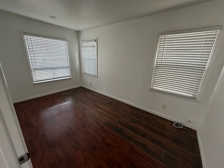 1136 N Sanborn Rd #10 — Photo 13