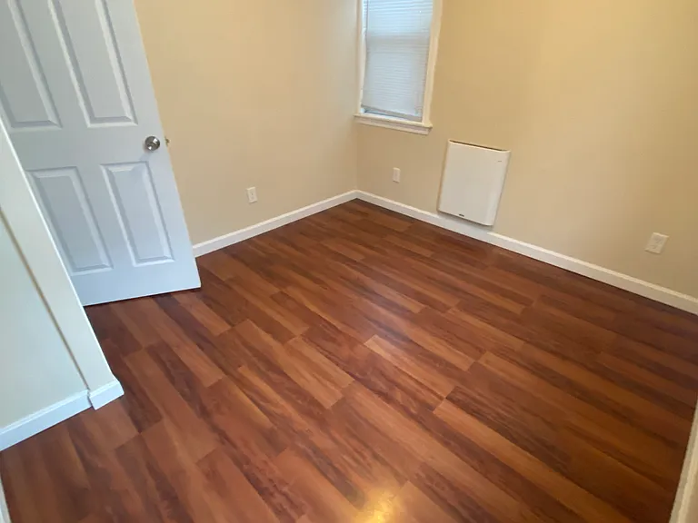 42 Maple St #1 — Photo 9