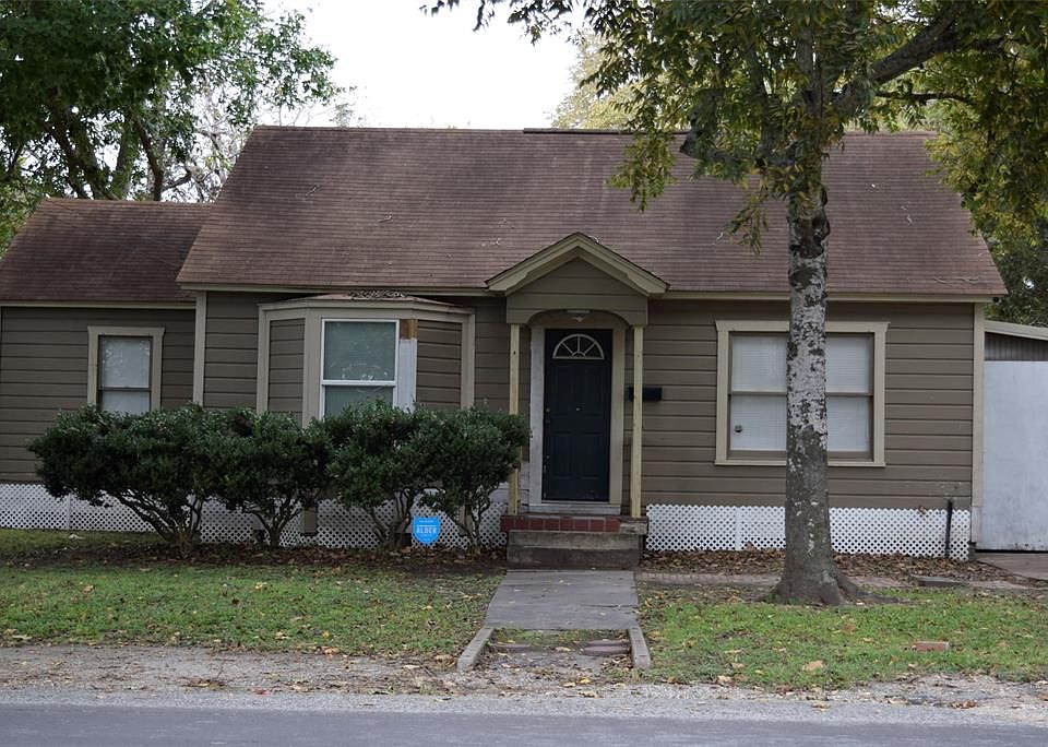 1st image of 1501 4th St