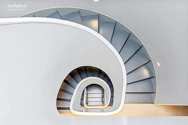 Sold by Sotheby's International Realty | media 18