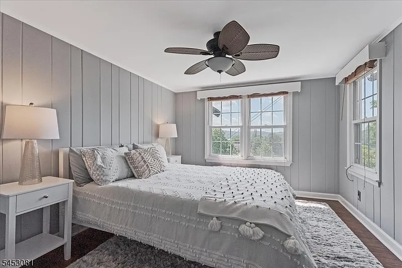 4 bed, 3.0 bath, $4,500 — Photo 2