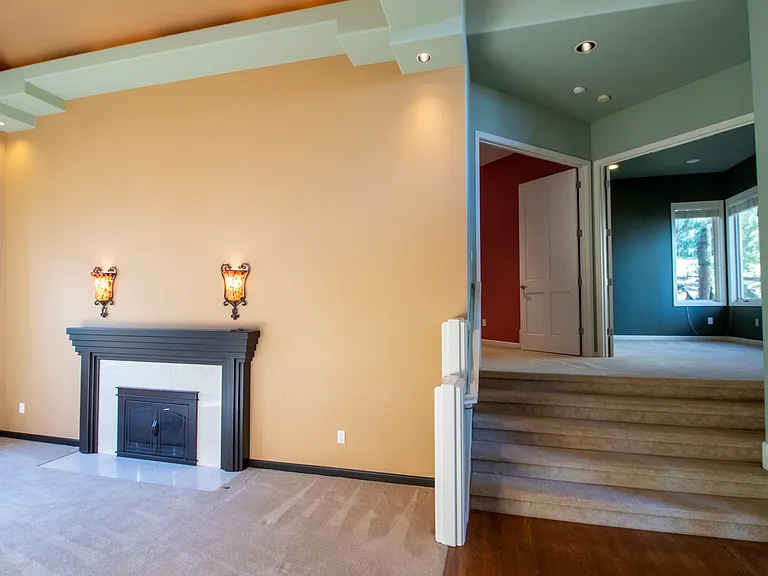 15831 SE 45th St — Photo 16