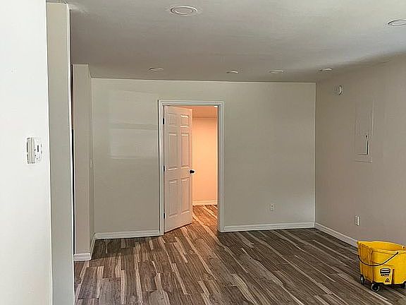 4th image of 8543 Oak Leaf Rd