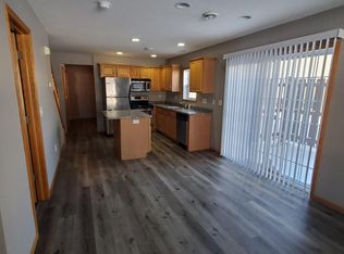 3246 Portage Cir NW, Rochester, MN 55901