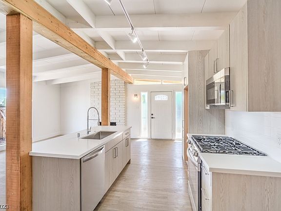 4th image of 5816 Knight Ave