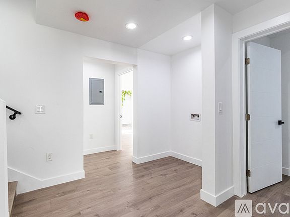 4th image of 339 N Harvard Blvd #337.5