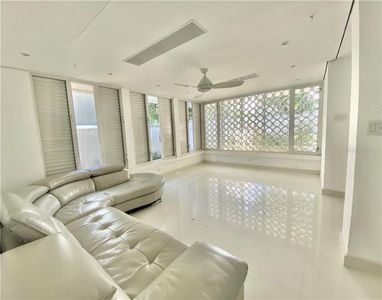 2163 McLeary, San Juan, PR, 00913