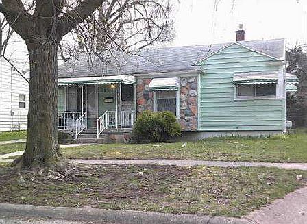 1st image of 4726 Birchcrest Dr