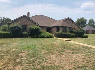 1301 Oakwood Ln, Kilgore, TX 75662