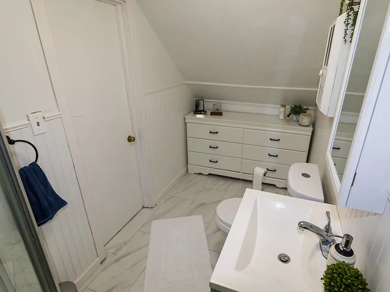 1315 Howard Ave #3 — Photo 7