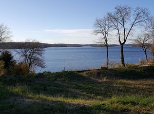 6372 Smithtown Rd, Excelsior, MN 55331