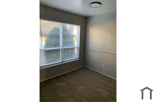 1229 Nelson St Photo 1