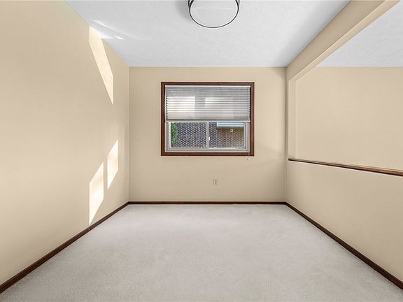 5th image of 13A Bethany Dr #A
