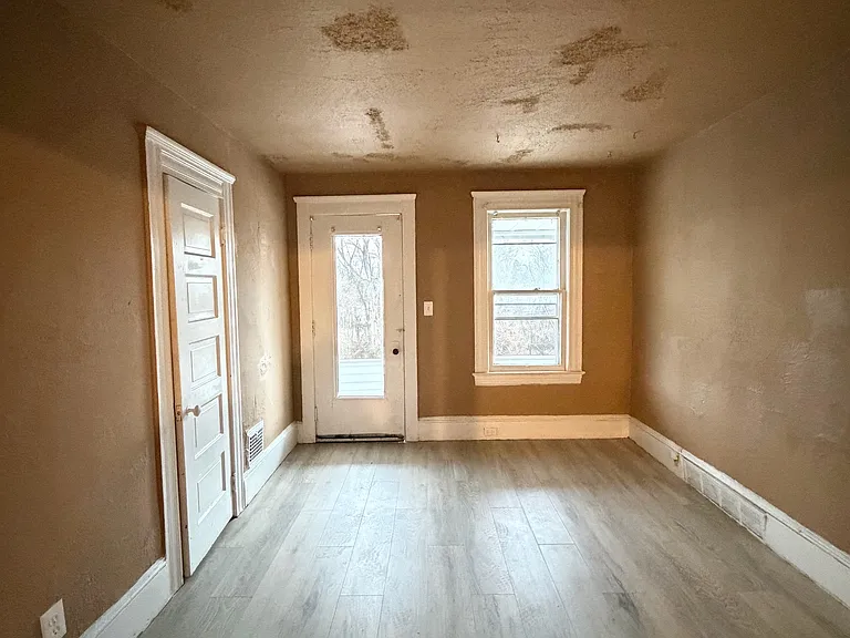 1369 E 124th St #1 — Photo 14