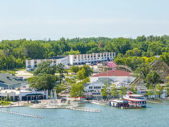 244 Highway 71 S #E25, Arnolds Park, IA 51331