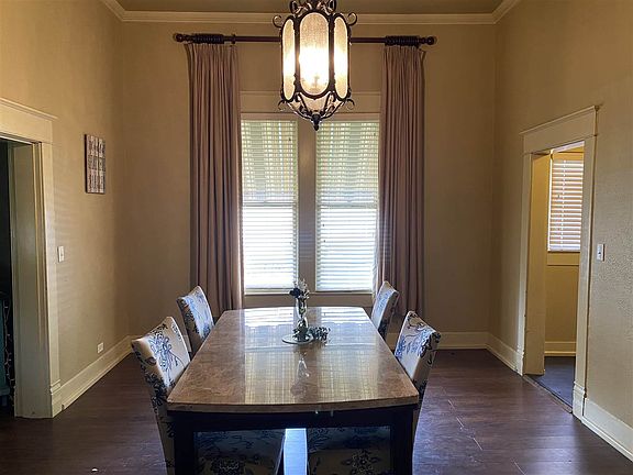 5th image of 2610 Olive St