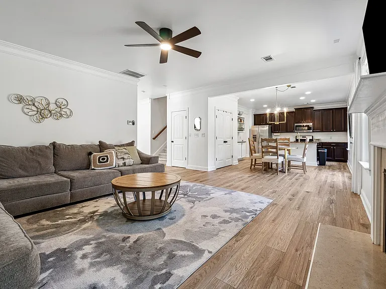 5860 Bluff Heights Dr — Photo 22