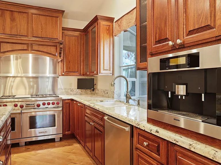 11006 Wild Oak Dr — Photo 6