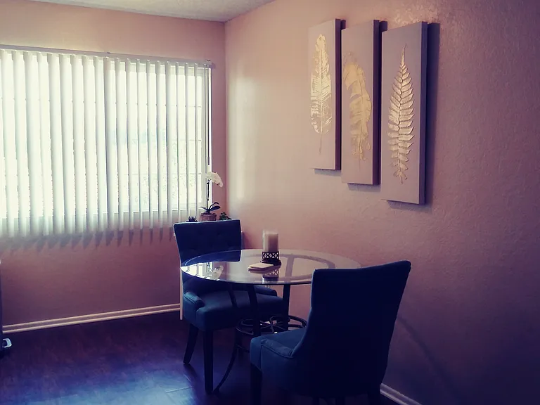 238 S Poplar Ave — Photo 7