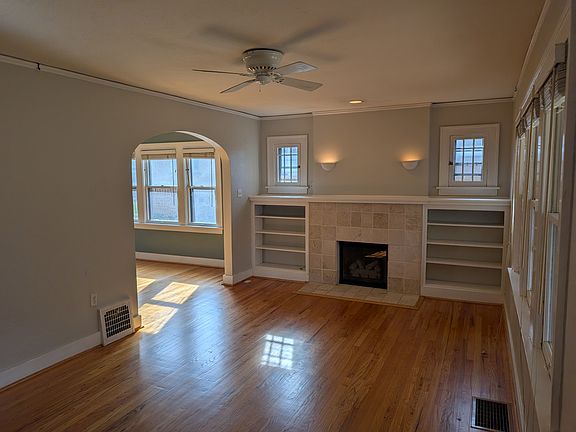 4th image of 750 S Gaylord St